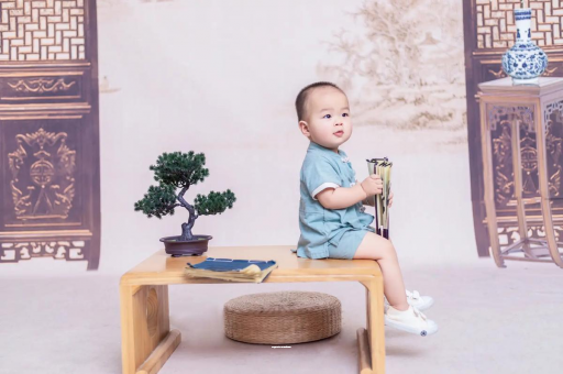 咸宁宝宝眼睛肿是什么原因